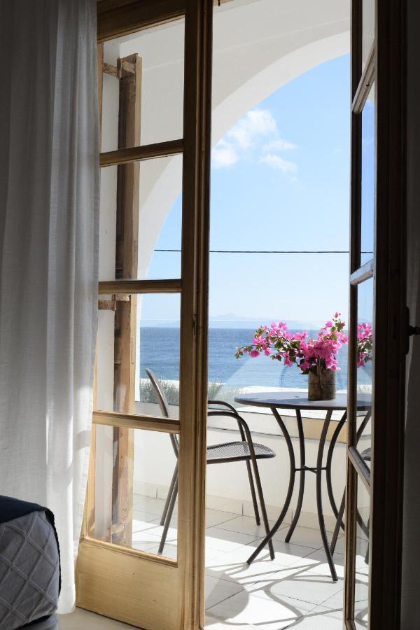 Santorini Crystal Blue Boutique Hotel Kamári