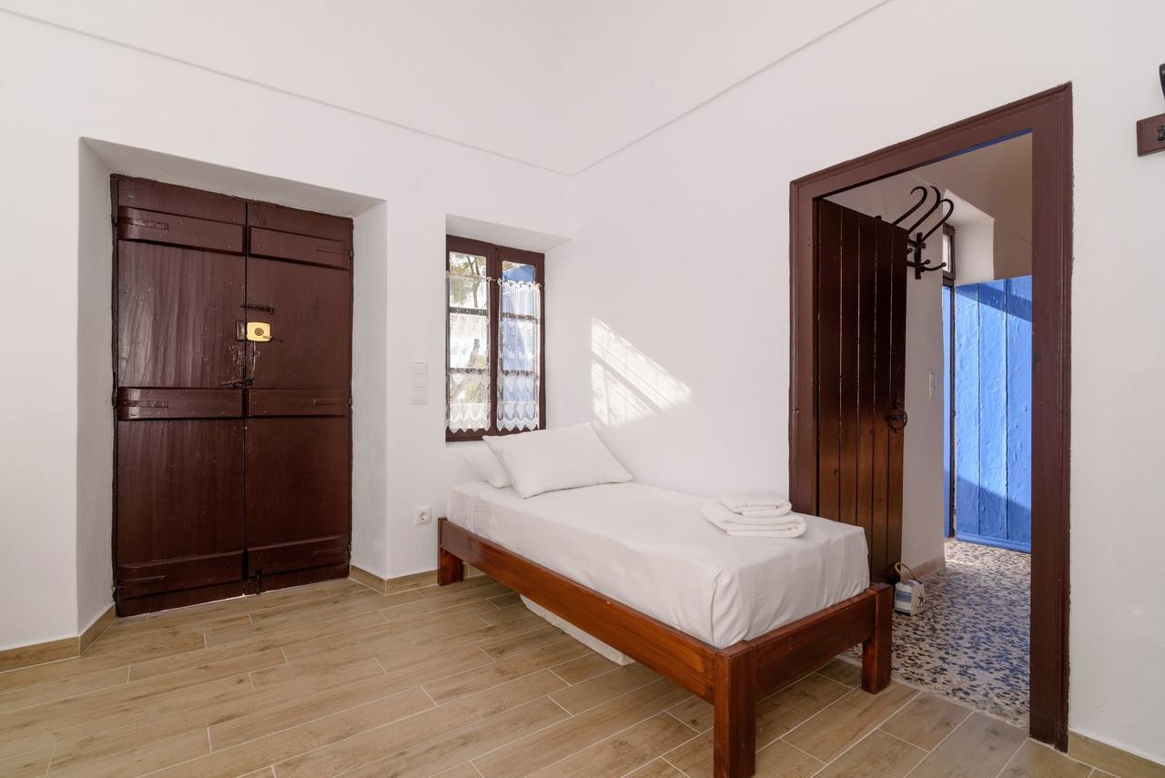 Santorini Crystal Blue Boutique 4*