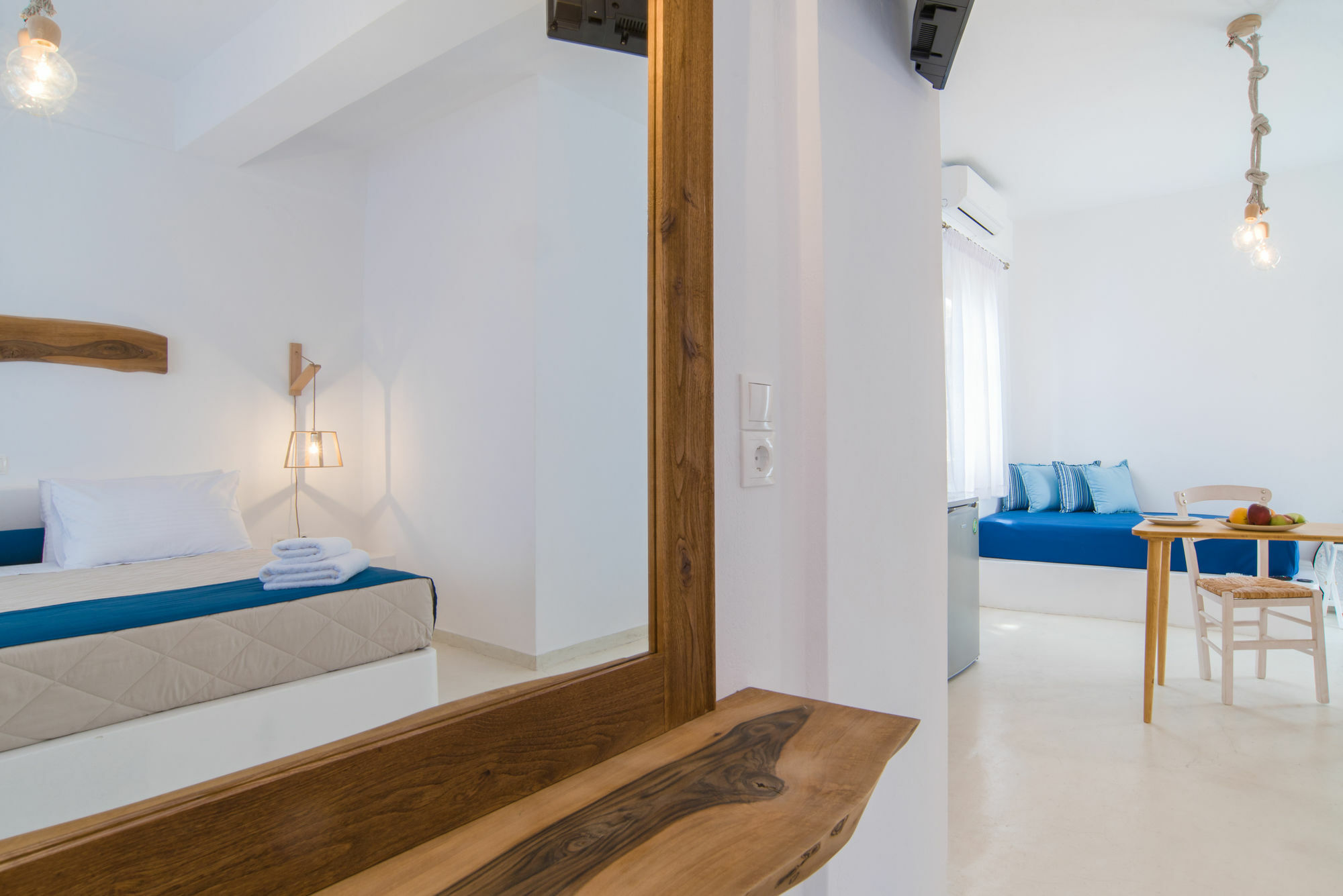 Santorini Crystal Blue Boutique 4*